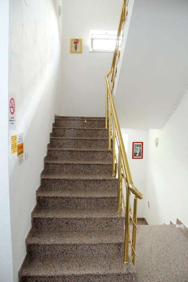 Hotel Italia Tirana Exterior photo
